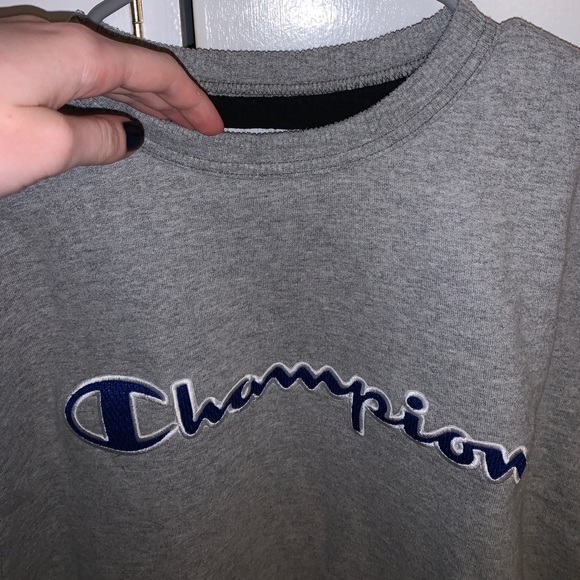 Champion Crewneck Sweatshirt! - Picture 2 of 4